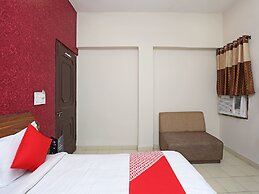 OYO 7859 Hotel Gurukripa