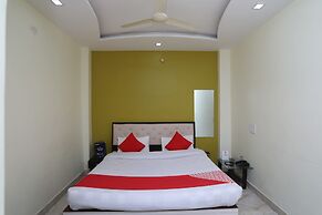 OYO 10969 Hotel US Residency