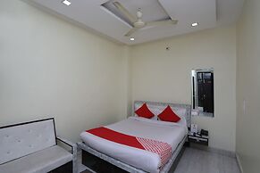 OYO 10969 Hotel US Residency