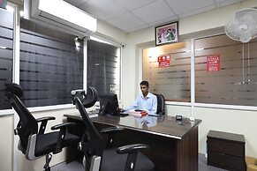 OYO 10595 Hotel Mirras