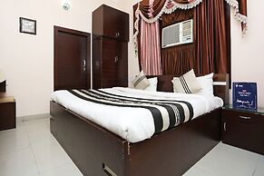 OYO 8672 Hotel Friends