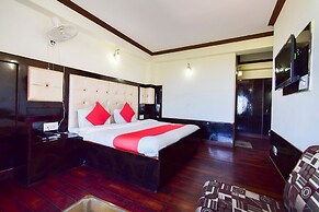 OYO 10692 Hotel Shubham