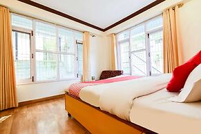 OYO 10692 Hotel Shubham