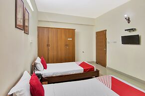 OYO 20008 SilverKey Madhapur