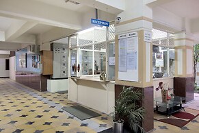 OYO 20008 SilverKey Madhapur