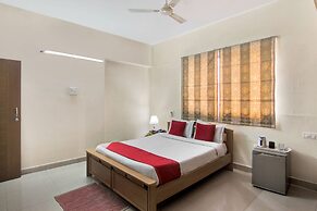 OYO 20008 SilverKey Madhapur