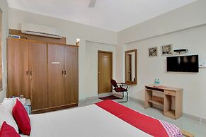 OYO 20008 SilverKey Madhapur