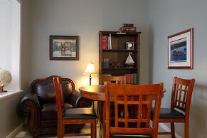 Sir Isaac Brock B&B Luxury Suites