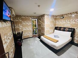 Silver Sky Hotel