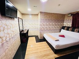 Silver Sky Hotel