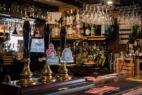 The Royal Arms Hotel