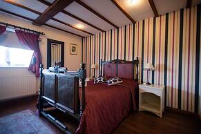 The Royal Arms Hotel