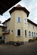 Hotel Schlosshof