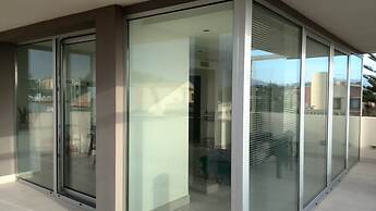 Art House Margine Rosso