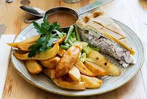 The Boars Head Hotel