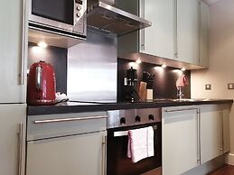 Still Life Tower Hill Executive