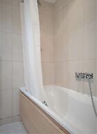 Still Life Tower Hill Deluxe