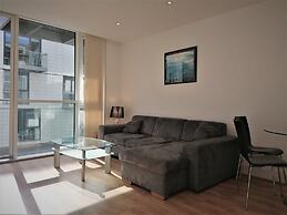 Still Life Tower Hill Deluxe