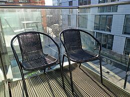 Still Life Tower Hill Deluxe