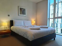 Still Life Tower Hill Deluxe