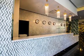 Innfiniti Hotel & Suites