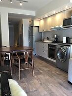 Urbana Suites & Studios 440