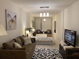 Urbana Suites & Studios 440