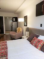 Urbana Suites & Studios 440