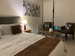 Urbana Suites & Studios 440