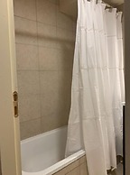 Urbana Suites & Studios 440