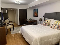 Urbana Suites & Studios 440