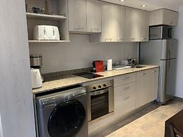 Urbana Suites & Studios 440