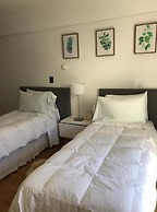 Urbana Suites & Studios 440