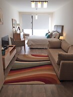 Urbana Suites & Studios 440