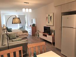 Urbana Suites & Studios 440