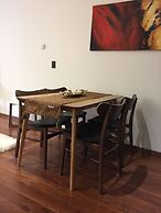 Urbana Suites & Studios 440