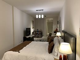 Urbana Suites & Studios 440