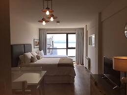 Urbana Suites & Studios 440