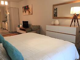 Urbana Suites & Studios 440