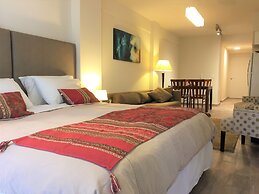 Urbana Suites & Studios 440