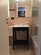 Urbana Suites & Studios 440