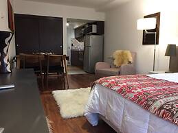 Urbana Suites & Studios 440