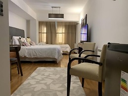 Urbana Suites & Studios 440