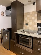 Urbana Suites & Studios 440