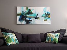 Urbana Suites & Studios 440