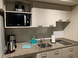 Urbana Suites & Studios 440