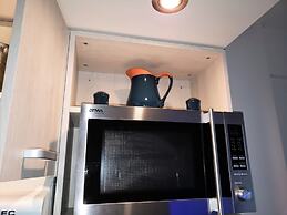 Urbana Suites & Studios 440