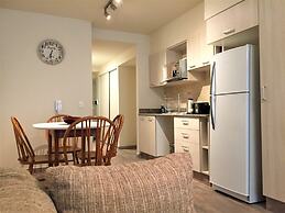 Urbana Suites & Studios 440