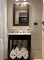 Urbana Suites & Studios 440