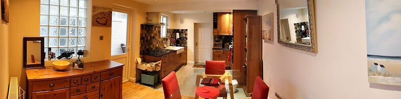 Highbury House Apartment